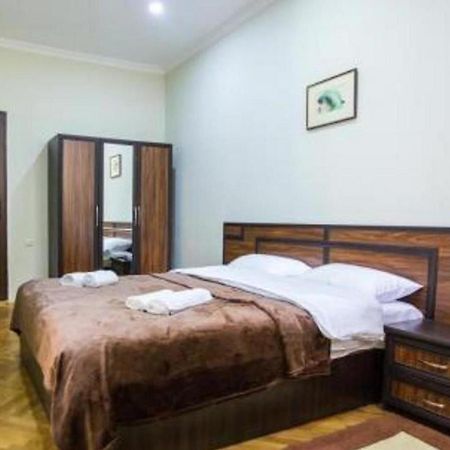 Hotel Cattaleya Batumi Kültér fotó