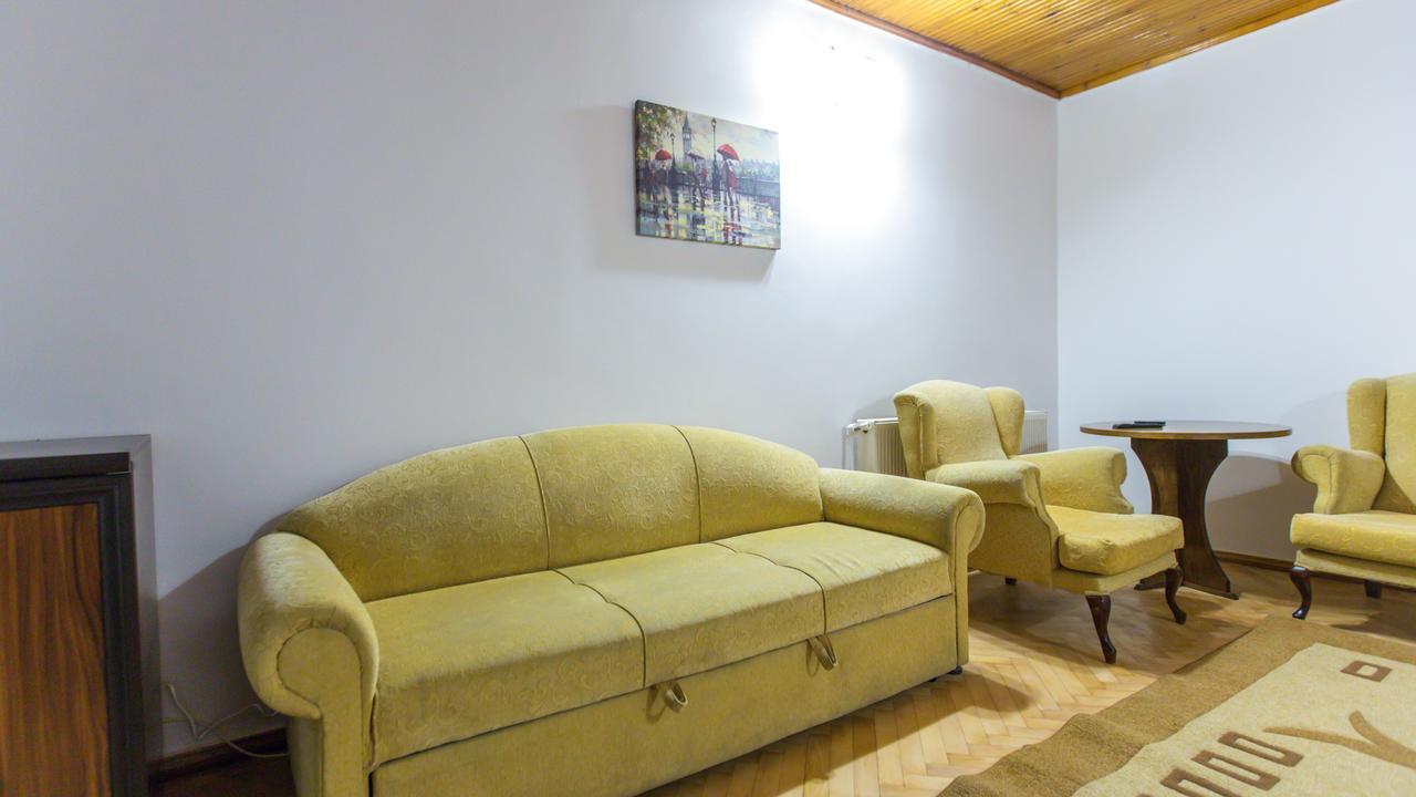 Hotel Cattaleya Batumi Kültér fotó